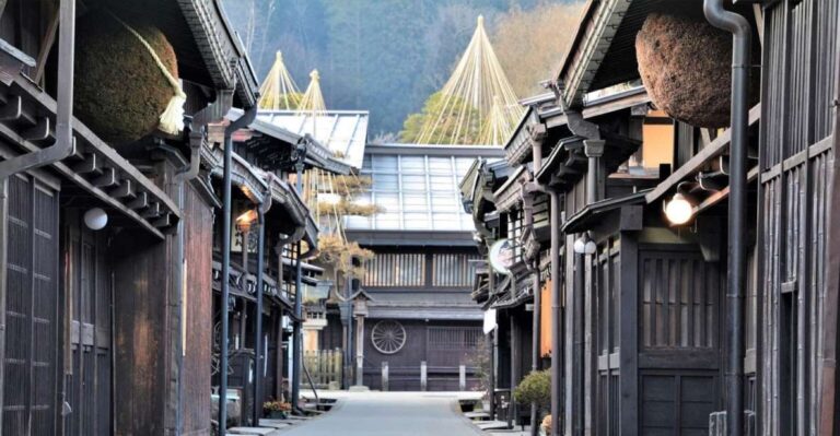 From Takayama: Guided Day Trip to Takayama and Shirakawa-go