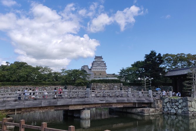 Half-Day Himeji Castle Town Bike Tour With Lunch