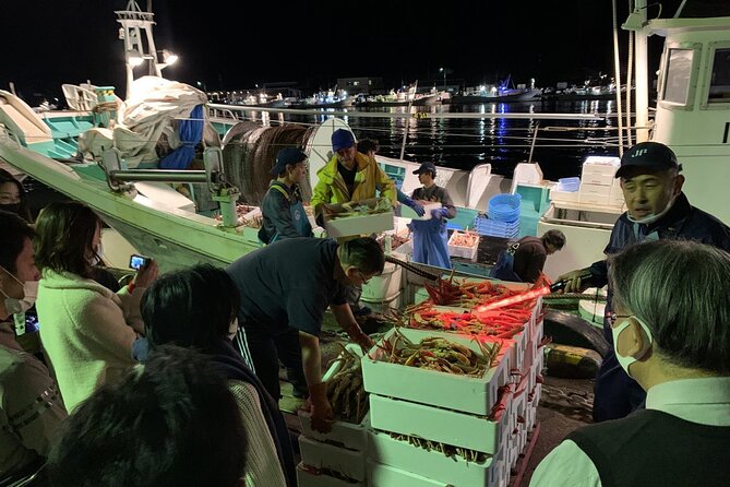 Japanese KANAZAWA Night “SERI”(Auction Sale of Fish) Guided Tour