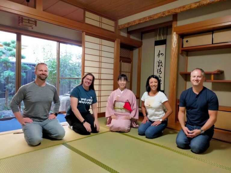 Kyoto Fushimiinari:Wagashi Making & Small Group Tea Ceremony