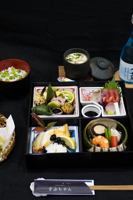 Learn&Eat Traditional Japanese Cuisine and Sake at Izakaya