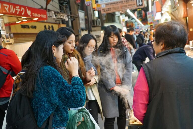 Osaka: 2-Hour Kuromon Market Walking Street Food Tour