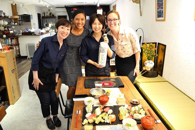 Private Market Tour and Sushi Class in Asakusa With a Chef