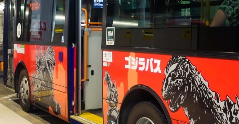 Private Tokyo Shinjuku Bus Tour With Licensed Guide