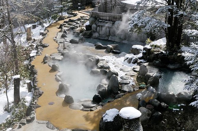 Shirakawago(Unesco World Heritage)/ Onsen / Hiking / 1day Tour