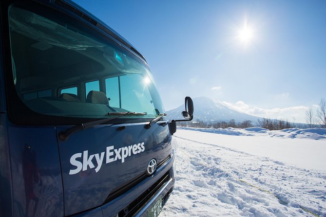 SkyExpress Private Transfer: New Chitose Airport to Otaru (15 Passengers)