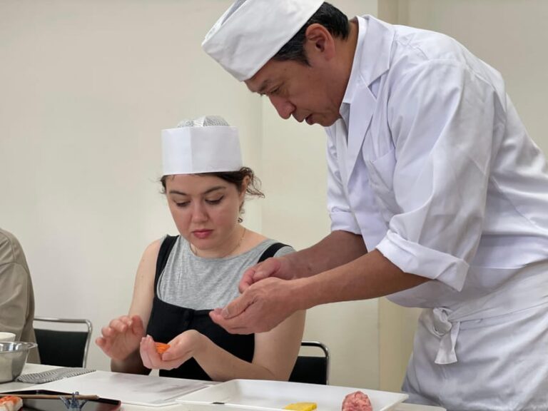 Sushi Making Class in Tsukiji 90-Minute Cooking Experience