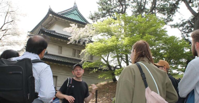 Tokyo: Imperial Palace History Walking Tour