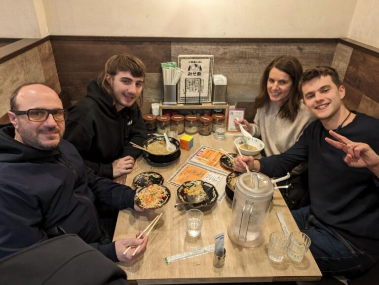 Tokyo Japanese Food Hopping Tour in Ueno Ameyoko at Night