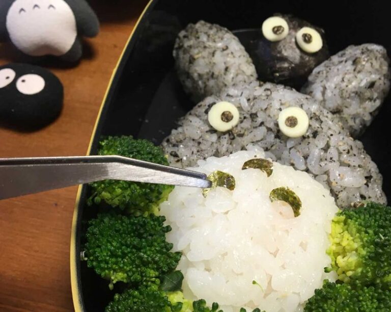 Tokyo: Making a Bento Box With Cute Character Look