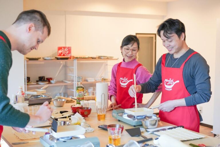 Tokyo: Sushi Cooking Class With Sake Tasting