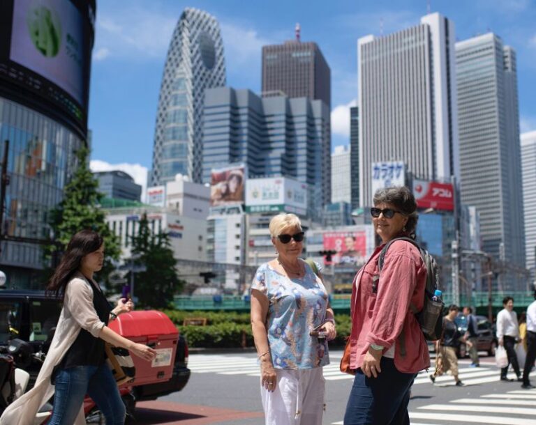 Tokyos Upmarket District: Explore Ginza With a Local Guide