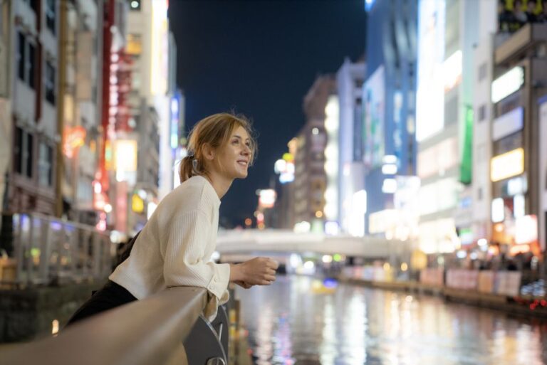 Vibrant Photo Shoot Tour in Osaka