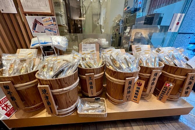 2 Hour Dashi Drinking and Shopping Tour in Nihonbashi - Key Points