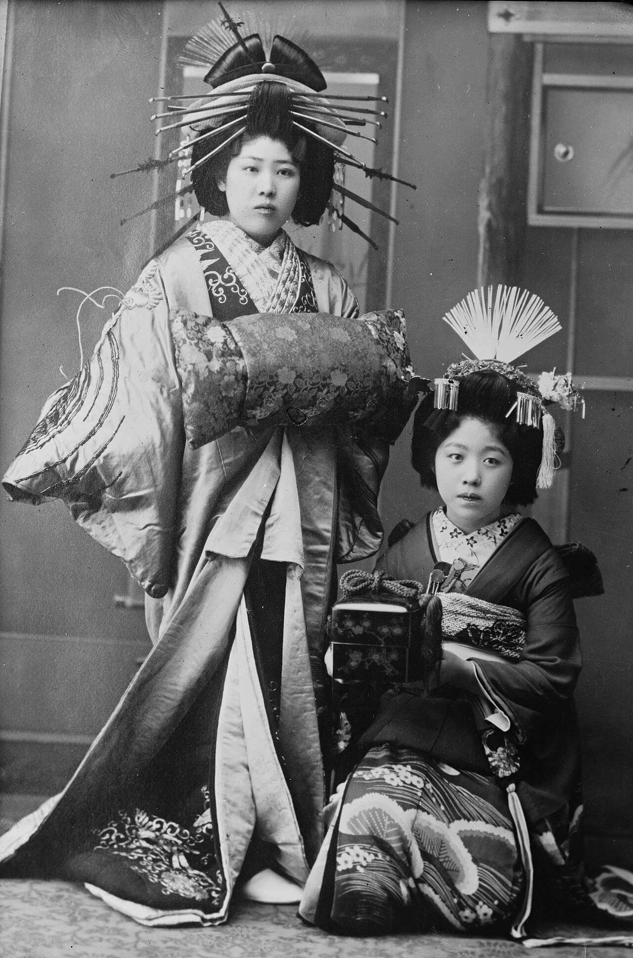 Oiran courtesan in full ceremonial dress, 1920s