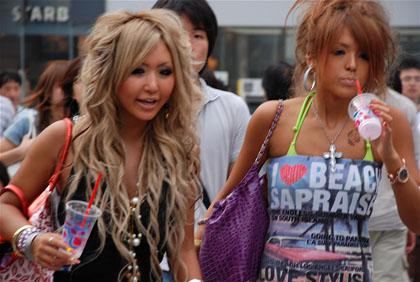Teenage girls in Shibuya Tokyo 2008