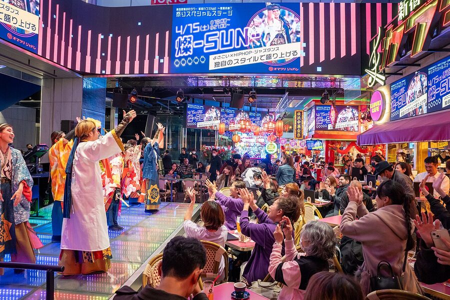 Shinjuku Kabuki Hall food court inside Tokyu Tower