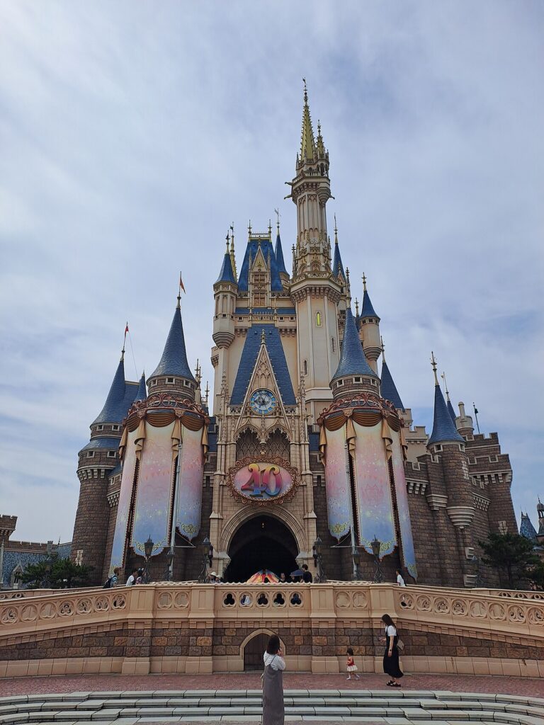 Tokyo Disney Resort: Both Parks Planning Guide