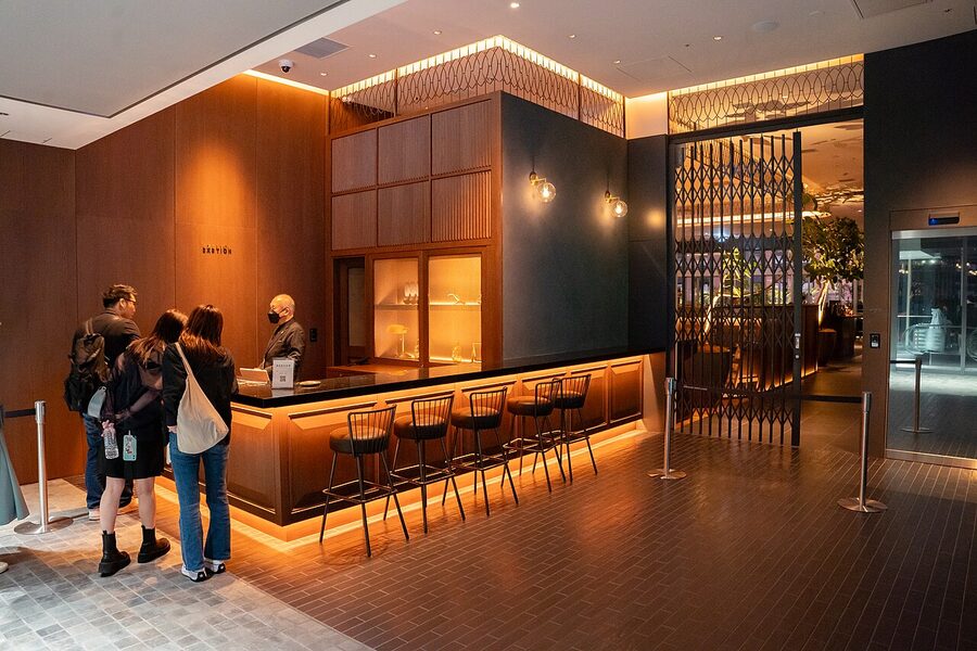 Tokyu Kabukicho Tower curved facade detail