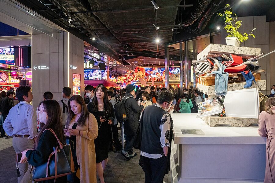 Tokyu Kabukicho Tower in Shinjuku skyline