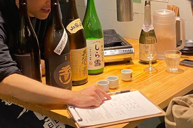 10 kinds Sake Tasting Experience in Tsukiji with local!! - Comparing Junmai, Daiginjo, and other styles