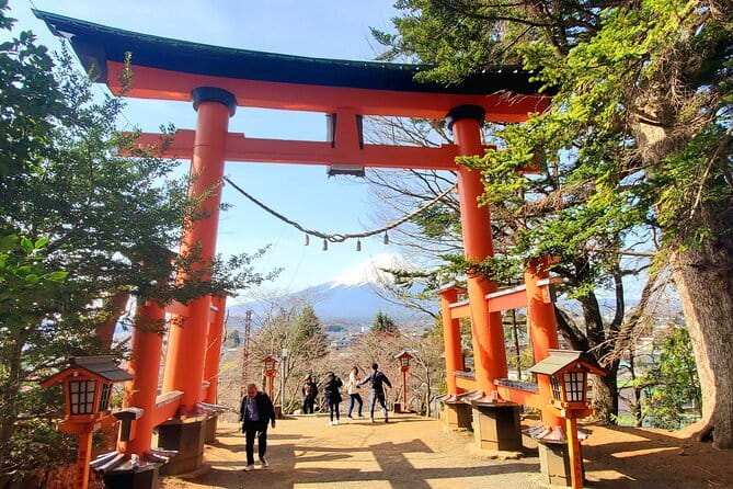 2 Days Tokyo ,Mount Fuji / Hakone Private Tour from Tokyo - Imperial Palace gardens and the remains of Edo Castle