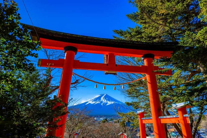 3-Row Luxury Bus Tour to Mt. Fuji, Lake Kawaguchi from Tokyo - Maple Corridor and the changing face of Lake Kawaguchi