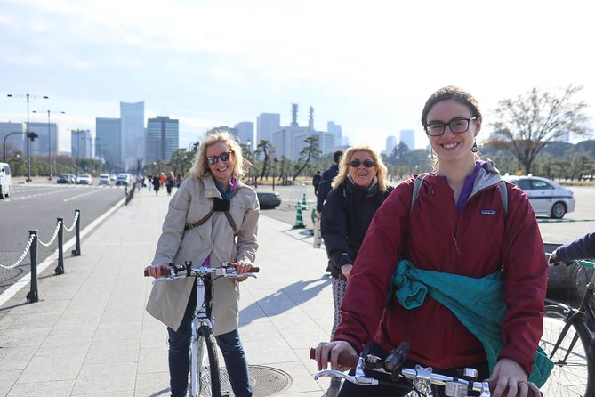 5-Hour Tokyo & Edo Hidden Gem Bike Tour with Lunch - Lunch adds a social and local break
