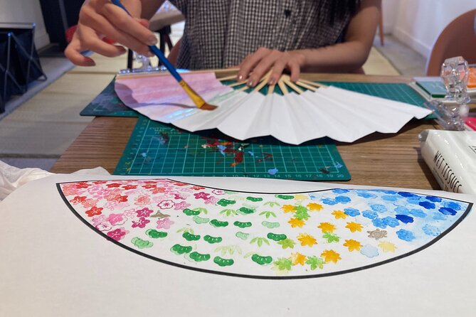 Art Japanese Fan Painting Experience in Tokyo Asakusa - Why the small group size matters