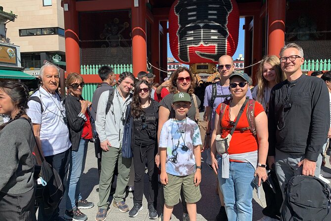Asakusa: 1400-year history exploration - Hozomon Gate and the main Sensoji grounds