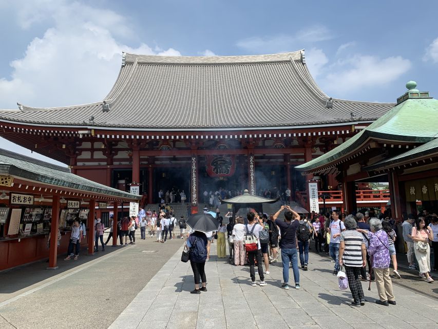 Asakusa: Kitchen knife store visits after history tour - What to consider before buying a Japanese knife