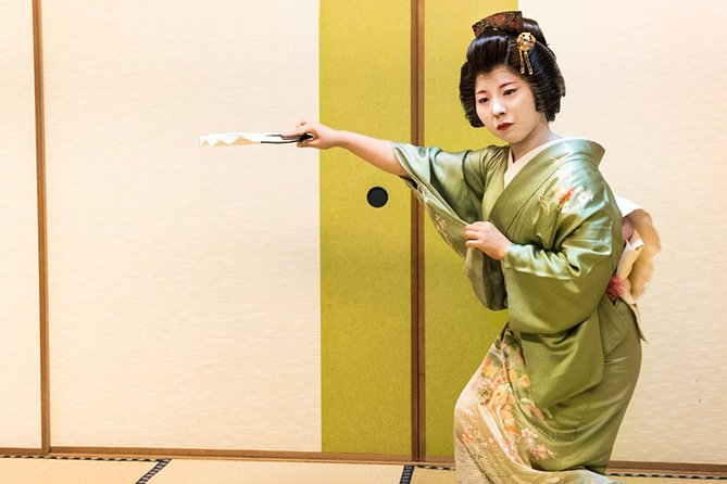 Authentic Geisha Performance with Dinner in Tokyo - Dance, Music, and Geisha Games