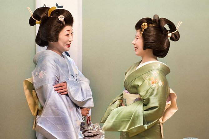 Authentic Geisha Performance with Dinner in Tokyo - Who Will Enjoy This Evening?