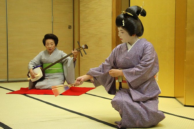 Authentic Geisha Performance with Dinner in Tokyo - How Much Conversation Can You Expect?
