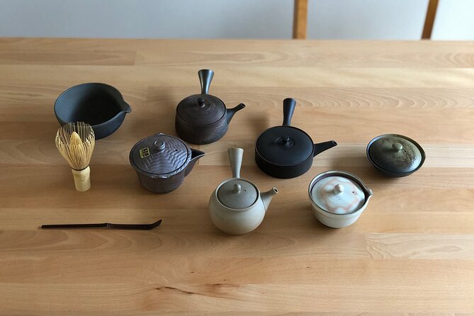 Authentic Japanese tea tasting session: sencha, matcha, gyokuro - Meeting Yosuke in Morishita