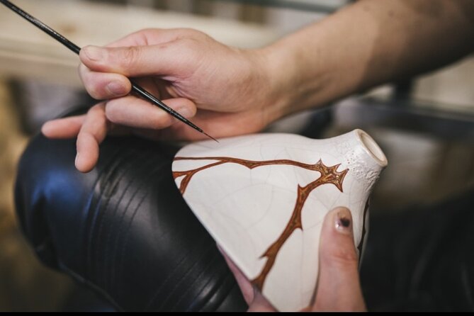 Authentic Pure Gold Kintsugi Workshop with Master Taku in Tokyo - Option C: yobitsugi and decorative missing pieces