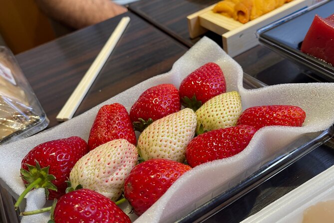 Classic Tsukiji Food Tour - Walking the outer market stalls
