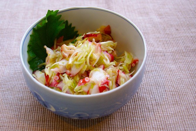 Creative Japanese Cooking in a Beautiful Tokyo Home with Makiko - From Tokyo station life to a local neighborhood