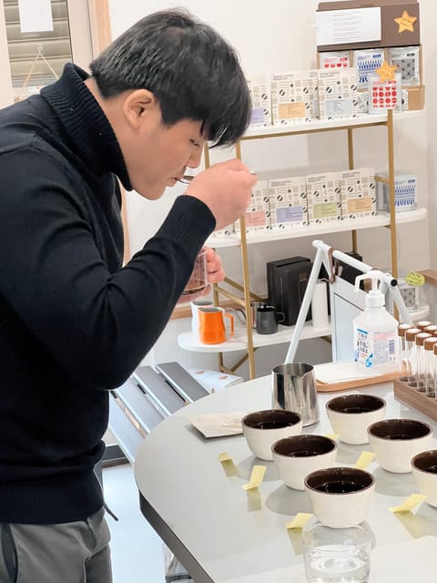 Discover Japanese Coffee Brewing Experience at Tokyo - Kyūsu brewing adds a distinctly Japanese tool