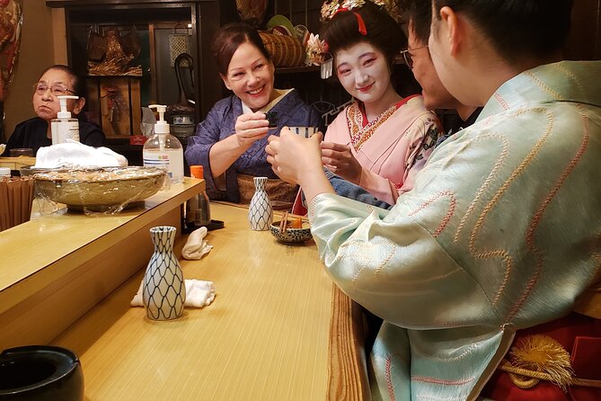 Drinks with Geisha - What this geisha meeting is really offering