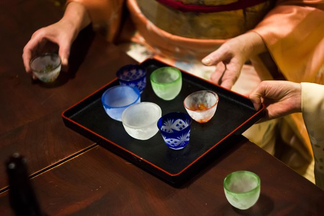 Drinks with Geisha - Arriving in Tomioka for the 5 PM to 9 PM time window