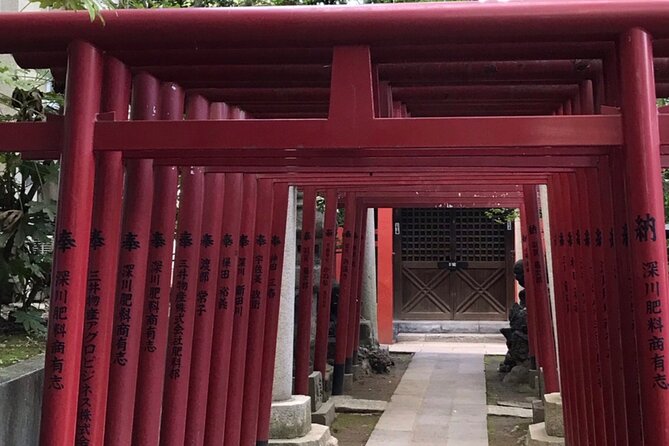 Edo Tokyo Small-Group Tour: History, Culture & Local Experiences - Kiyosumi Teien, a quiet finish by the pond