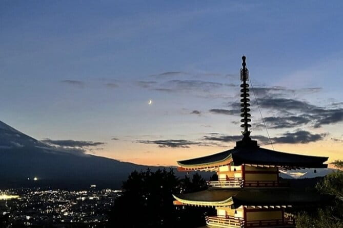 English Guided Mt. Fuji and Lake Kawaguchi Group Tour - Chureito Pagoda and the 400-step climb