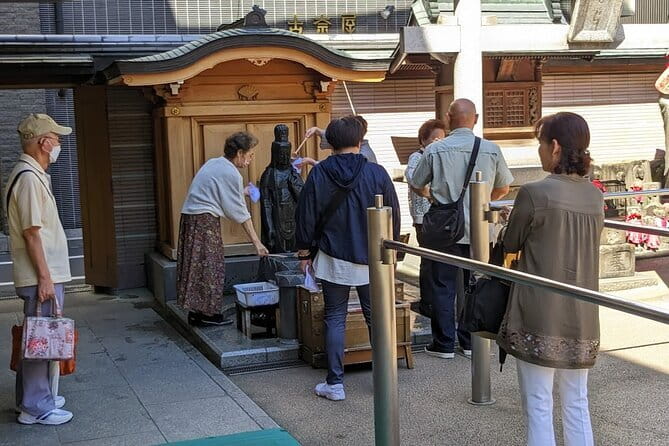 Evening Hanami (Cherry Blossom) Experience with a Local - Is $224 a fair price for three hours?