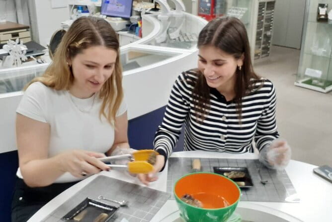 Exclusive Pearl Jewelry Making Activity in Tokyo - Opening a southern Japanese Akoya pearl in Ueno