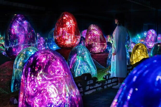 Experience TeamLab Planets in Tokyo - Mirrors and glowing rooms deliver the surreal finish