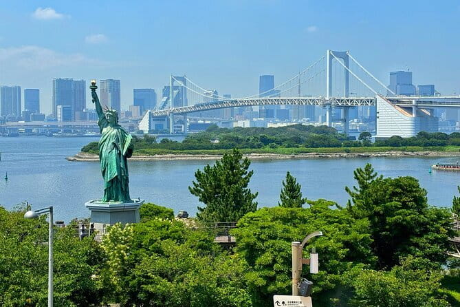 Fish Market & Tokyo Skyline Private Walking Tour - From Tsukiji Temple to Tokyo’s seafood quarter