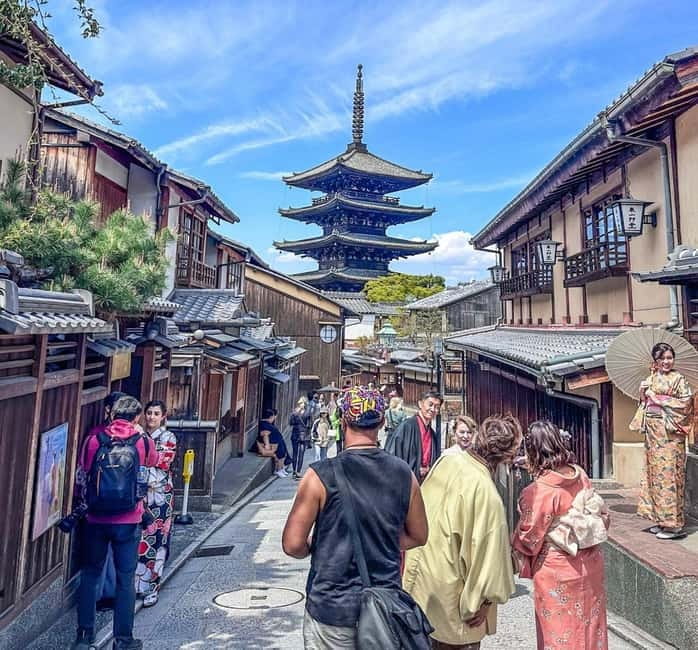 From Tokyo: Kyoto, Mount Fuji, and Hiroshima Guided Tour - Kyoto gardens and the red gates of Fushimi Inari