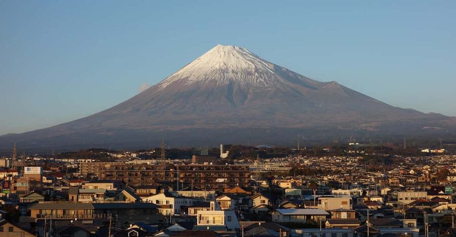 From Tokyo: Mount Fuji or Hakone+Gotemba Outlet Day Tour 10H - Why this private Fuji day trip works