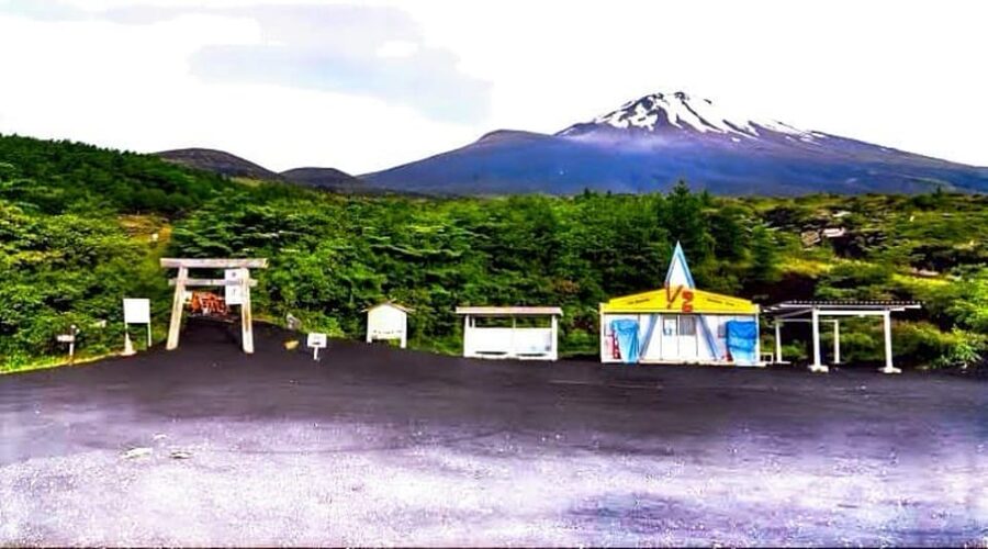 From Tokyo:private Mount Fuji tour with guide - Gotemba Premium Outlets can reshape the schedule